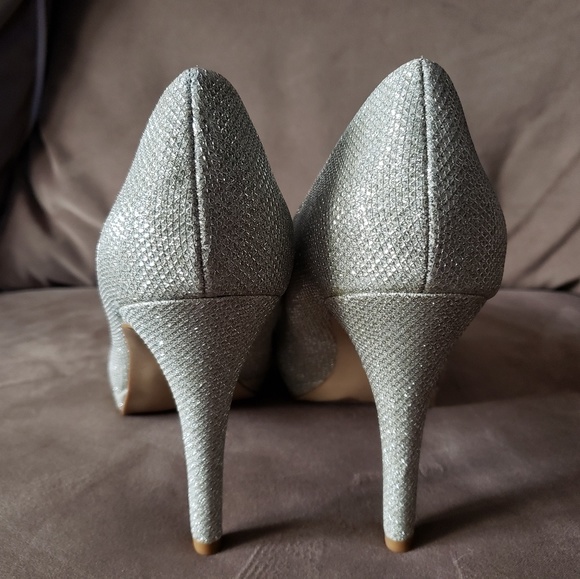 Kelly & Kattie 9-1/2 platform shoes - Picture 4 of 6